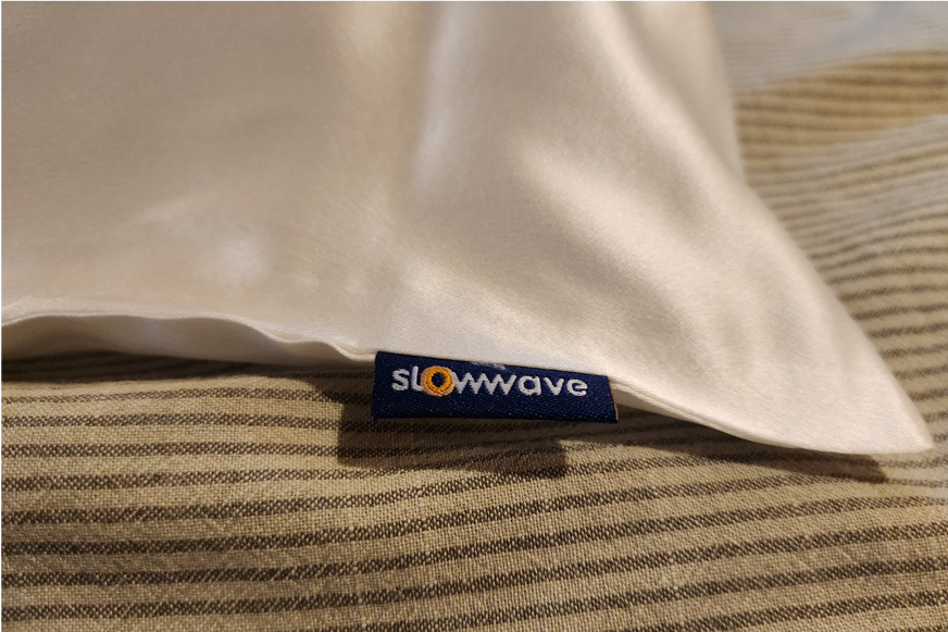 Slowwave zijden kussensloop met logo